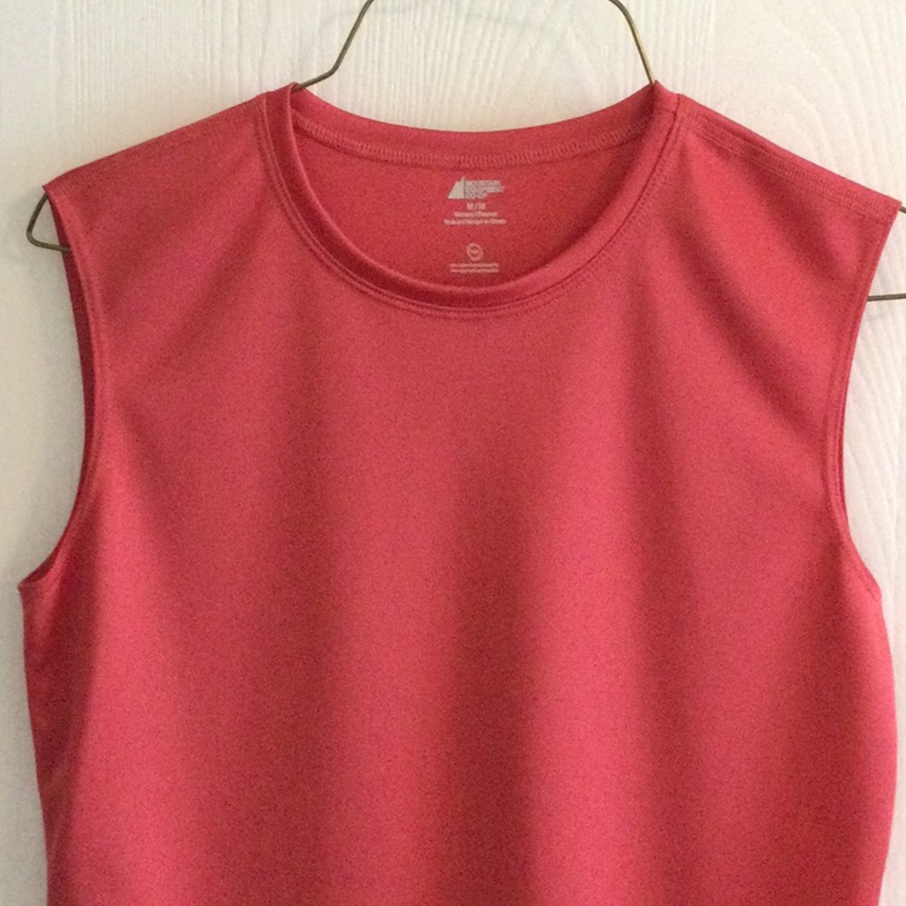 MEC Lightweight Running Tank - Picture 2 of 10
